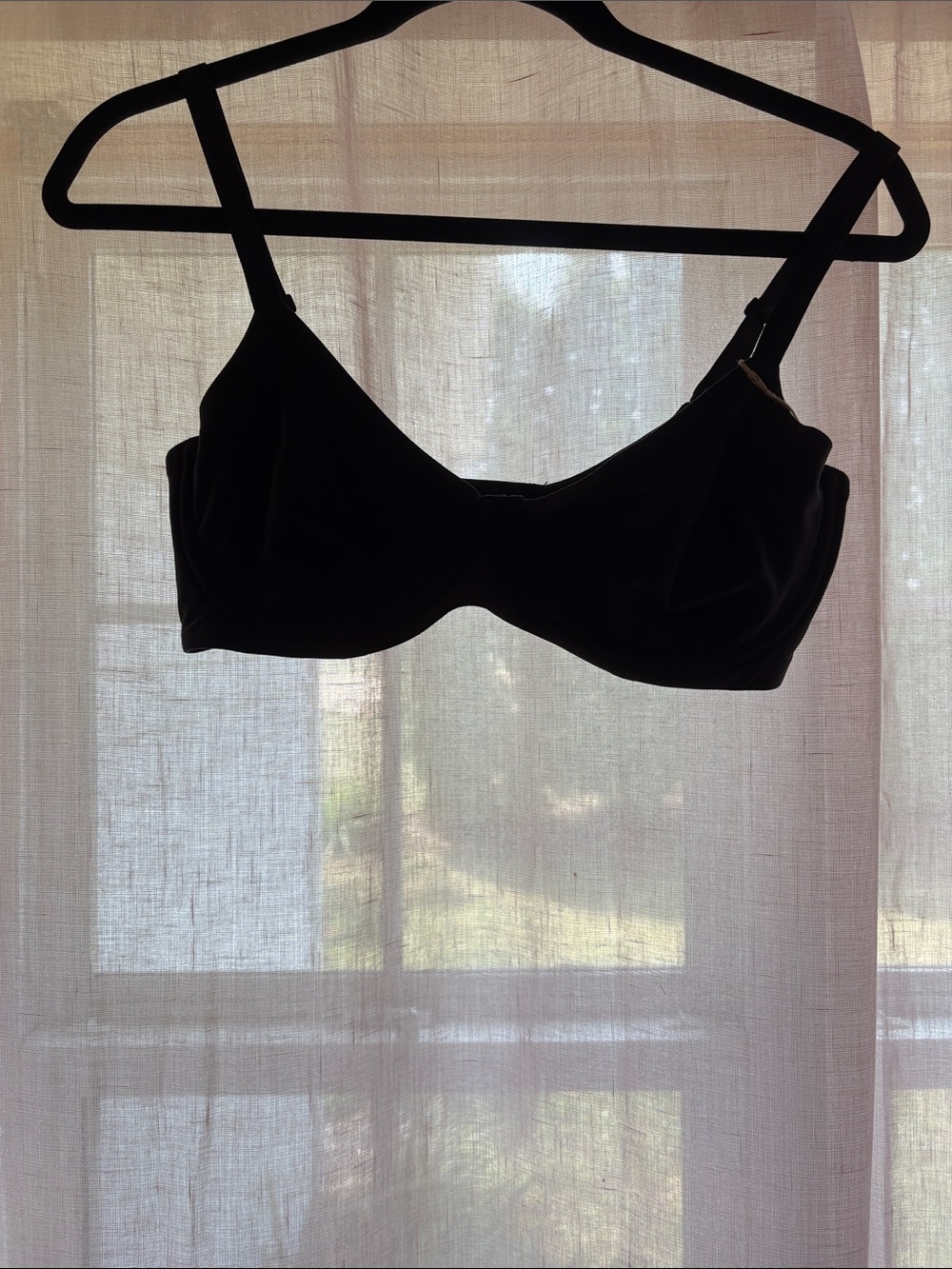 SKIMS Black Velvet Underwire Bra